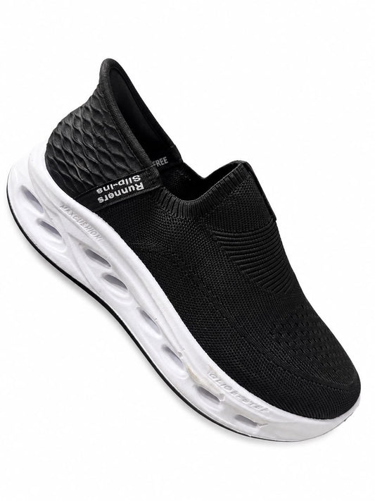 Runners Slip-On Knit Sneakers (Black/White)