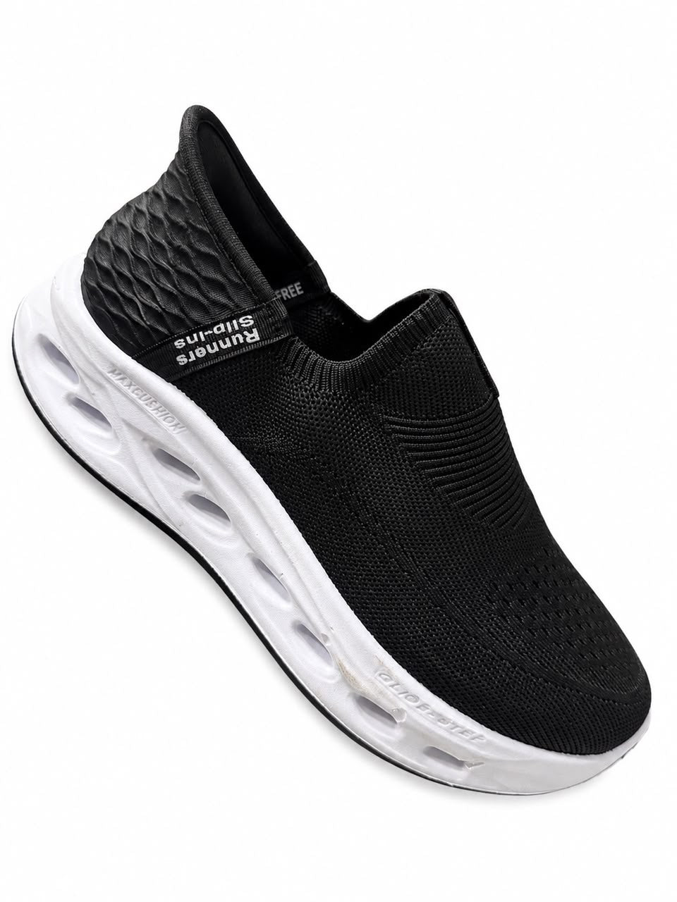 Runners Slip-On Knit Sneakers (Black/White)